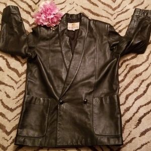 💖 Beautiful vintage leather jacket💖